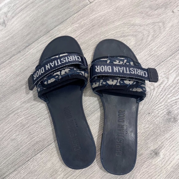 Dior Evolution Slide - Picture 1 of 5